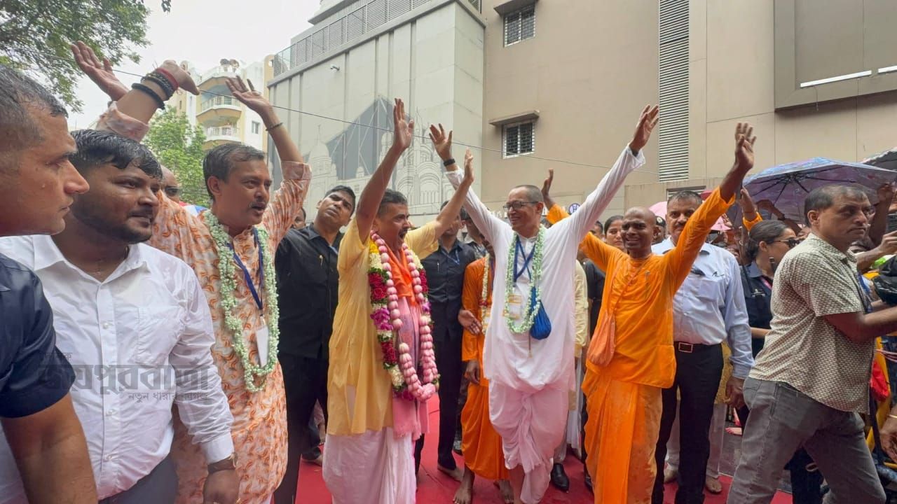 মুখ্যমন্ত্রী কলকাতা ইসকনের আন্তর্জাতিক রথযাত্রার শুভ সূচনা করলেন 
