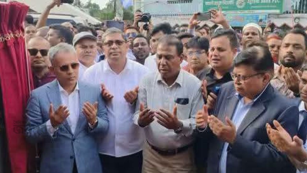 বগুড়ায় করতোয়া নদীর  উপর নির্মিত সেতুর উদ্বোধন করলেন  সেতুমন্ত্রী 