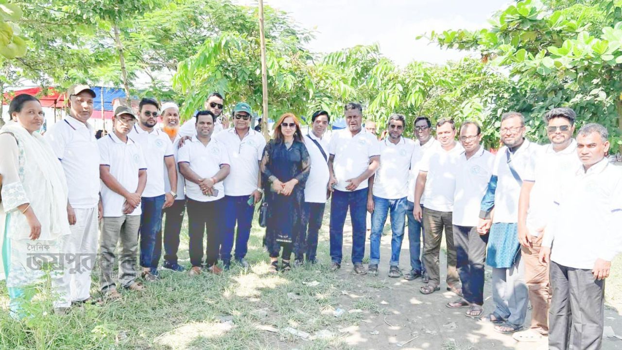বলাকা সাহিত্য চর্চা পরিষদের আয়োজনে সাহিত্য আড্ডা ও  নৌভ্রমণ