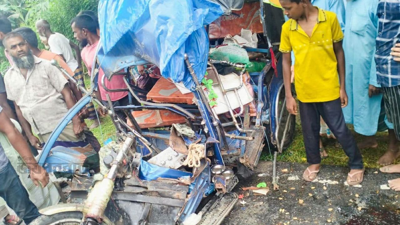 ঠাকুরগাঁওয়ে সড়ক দুর্ঘটনায় নিহত ২,আহত ৫