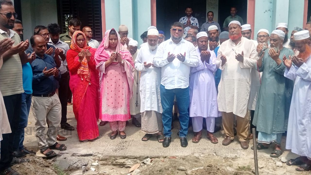 পাঁচবিবিতে মাদ্রাসার ৪'তলা ভবনের ভিত্তিপ্রস্তর স্থাপনের উদ্বোধন 