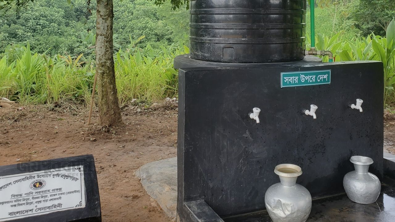 পানছড়িতে সেনাবাহিনীর উদ্যোগে বিদ্যালয় সংস্কার 
