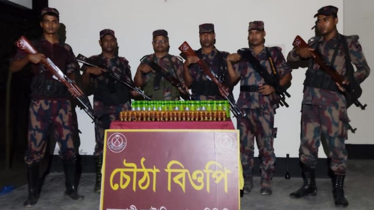 ফুলবাড়ী সীমান্তে বিজিবির অভিযানে মাদক ও সিরাপ জব্দ