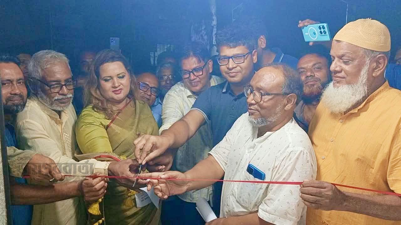 চাটমোহর উপজেলায় রাতভর ওষুধের দোকান খোলার উদ্যোগ