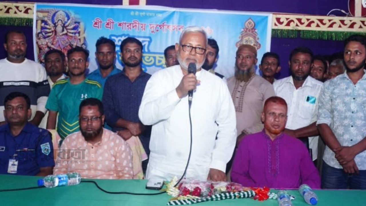 বীরগঞ্জে সার্বজনীন দুর্গাপূজার উদ্বোধন করলেন এমপি মনজুরুল ইসলাম