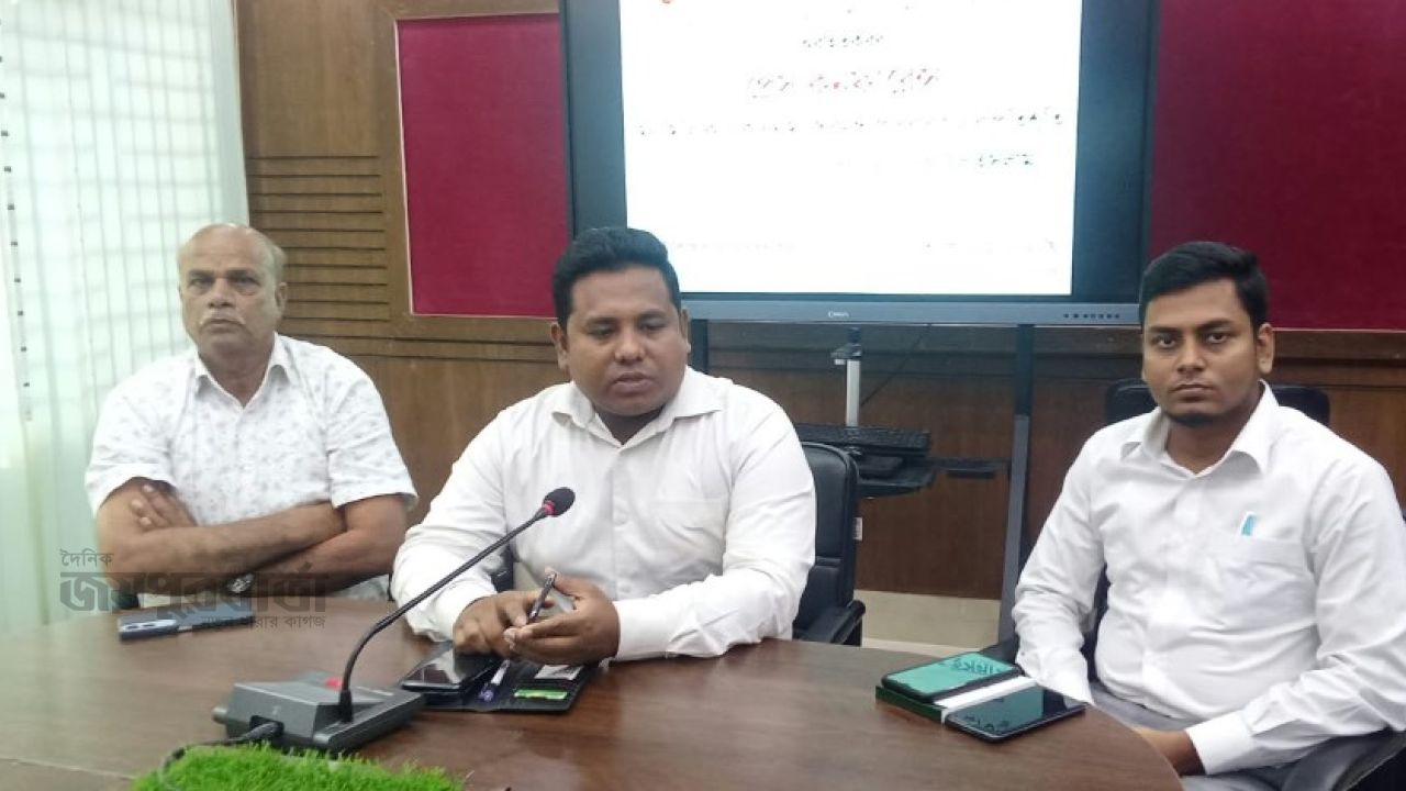 আত্রাইয়ে ফ্যামিলি কার্ড কার্যক্রমের তথ্য সংগ্রহ বিষয়ক প্রেস কনফারেন্স 