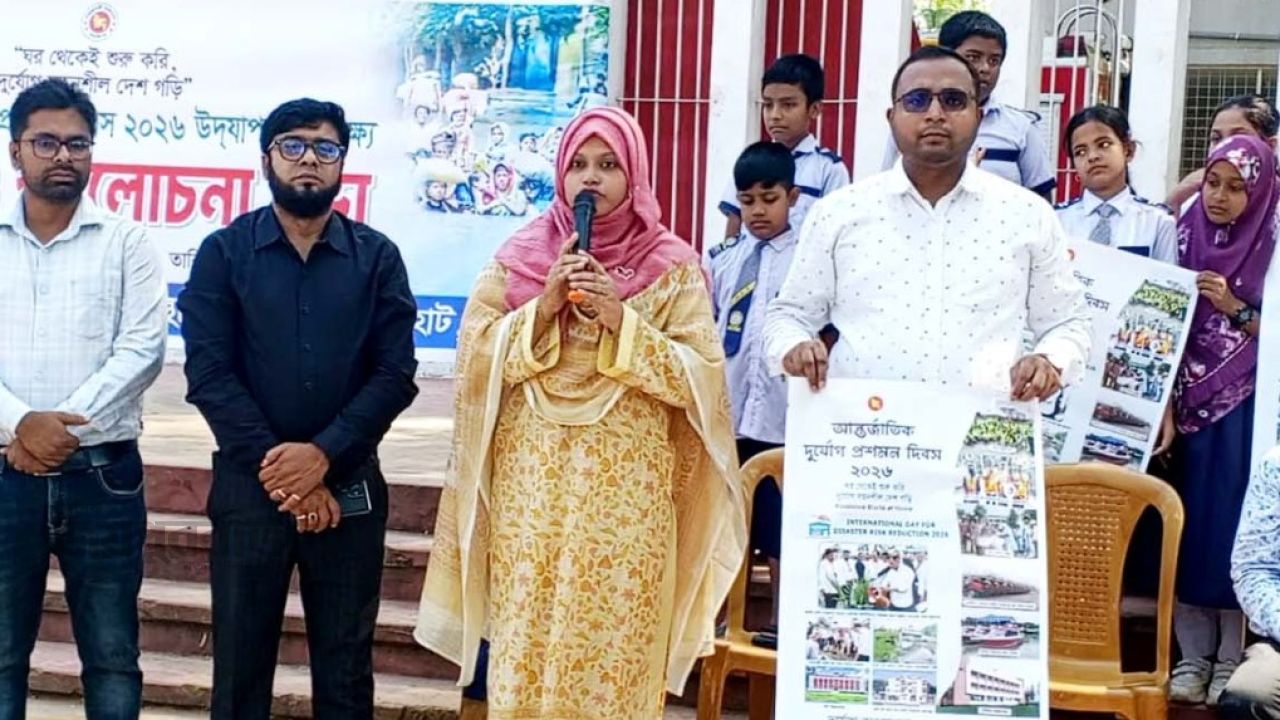 ধামইরহাটে সচেতনতামুলক বিষয়ে গম্ভীরা নাটিকা অনুষ্ঠিত