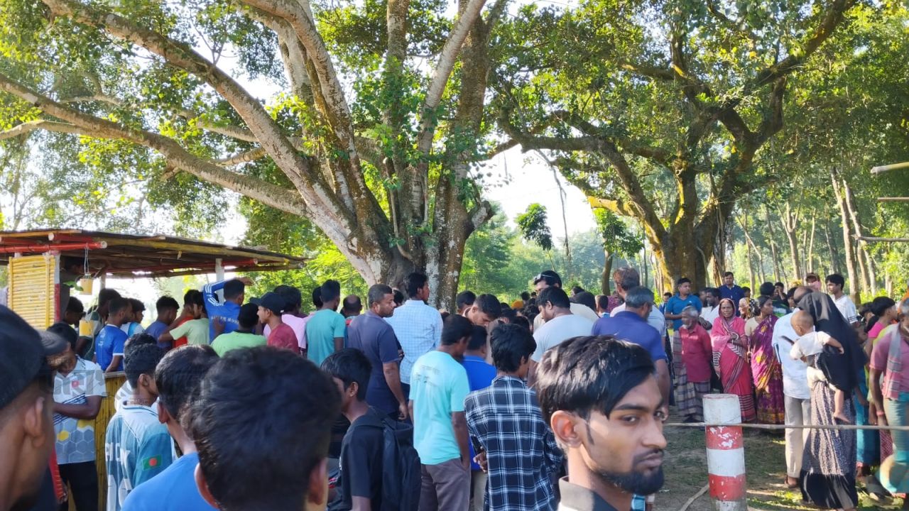 পাঁচবিবিতে অটোভ্যান চালককে কুপিয়ে হত্যা,মরদেহ উদ্ধার