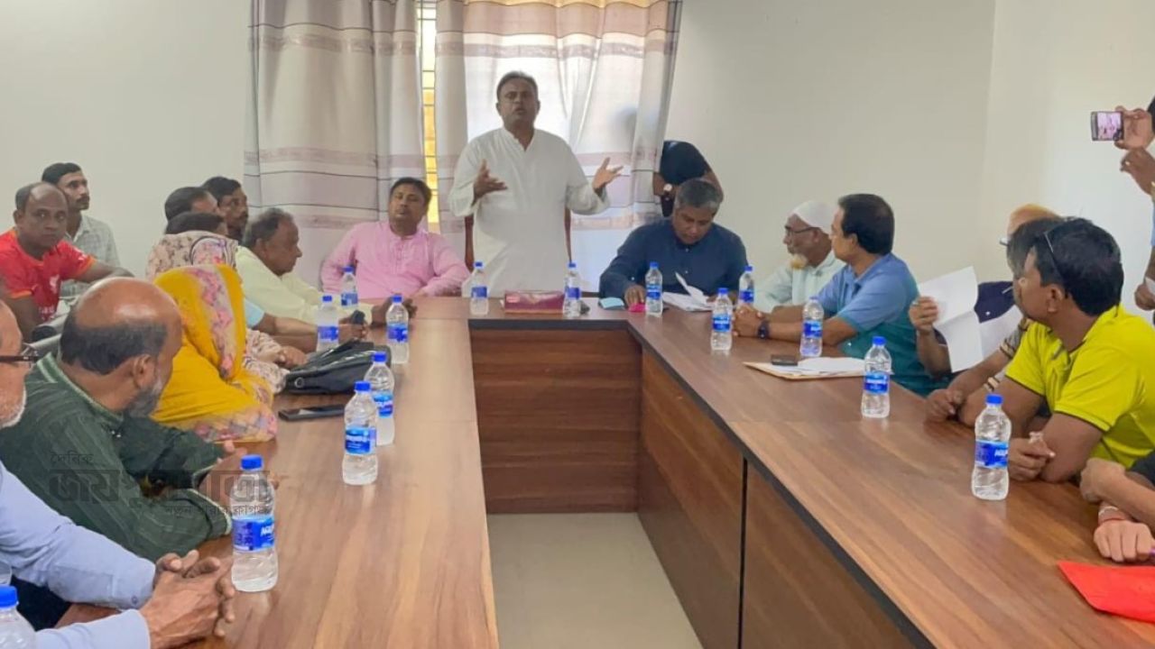 জয়পুরহাটে ইউনিয়ন পরিষদে শারদীয় দুর্গাপূজা উপলক্ষে মতবিনিময় সভা 