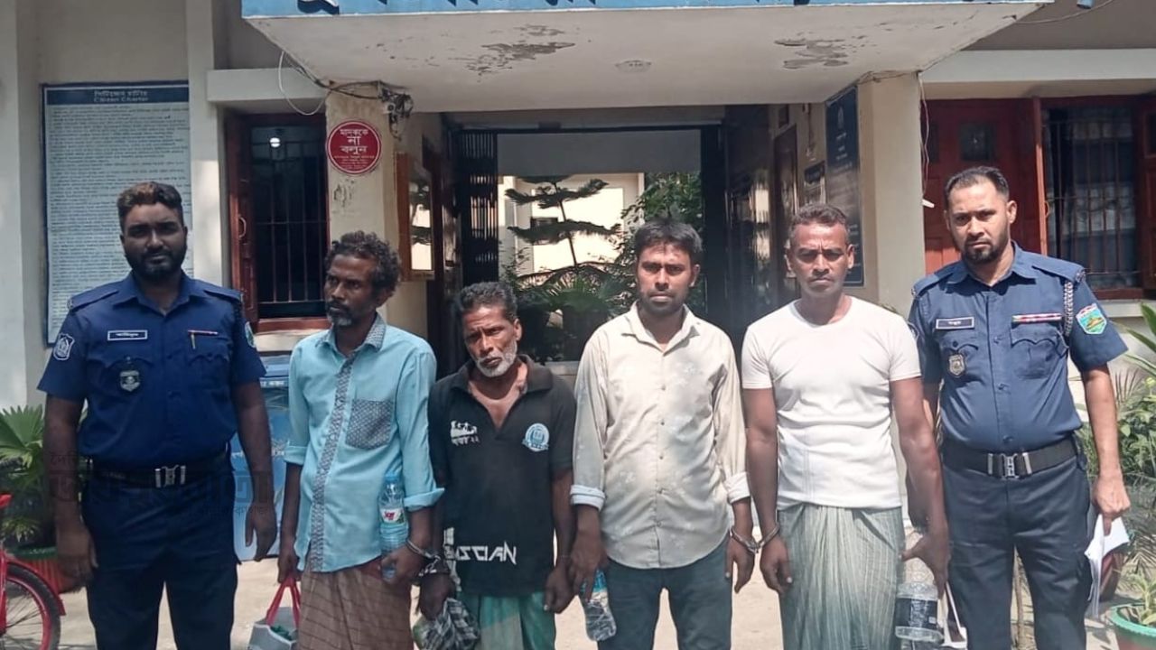 দুপচাঁচিয়ায় মাদক ও পরোয়ানাভুক্ত আসামিসহ গ্রেপ্তার ৫