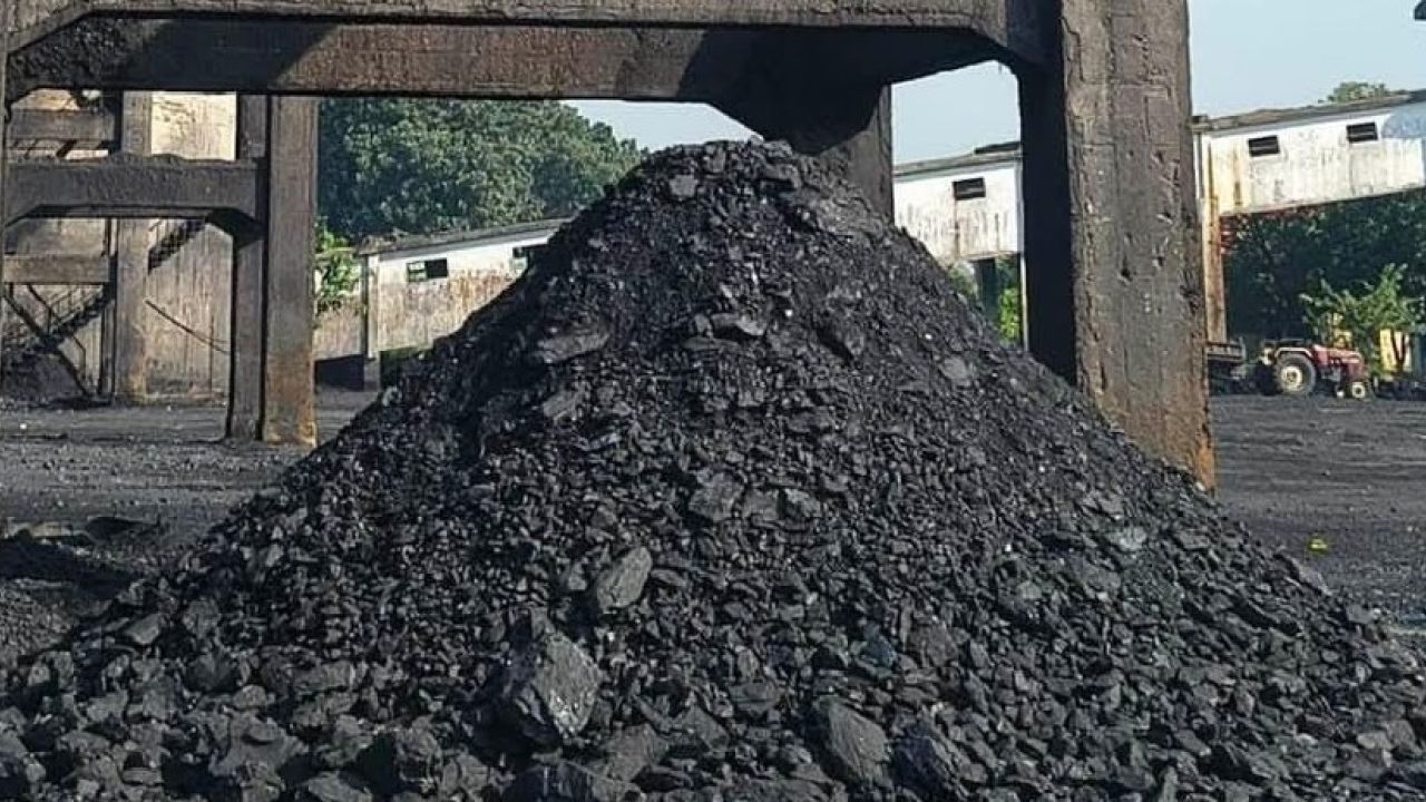 দিনাজপুরের বড়পুকুরিয়া খনিতে আড়াই মাস পর কয়লা উত্তোলন