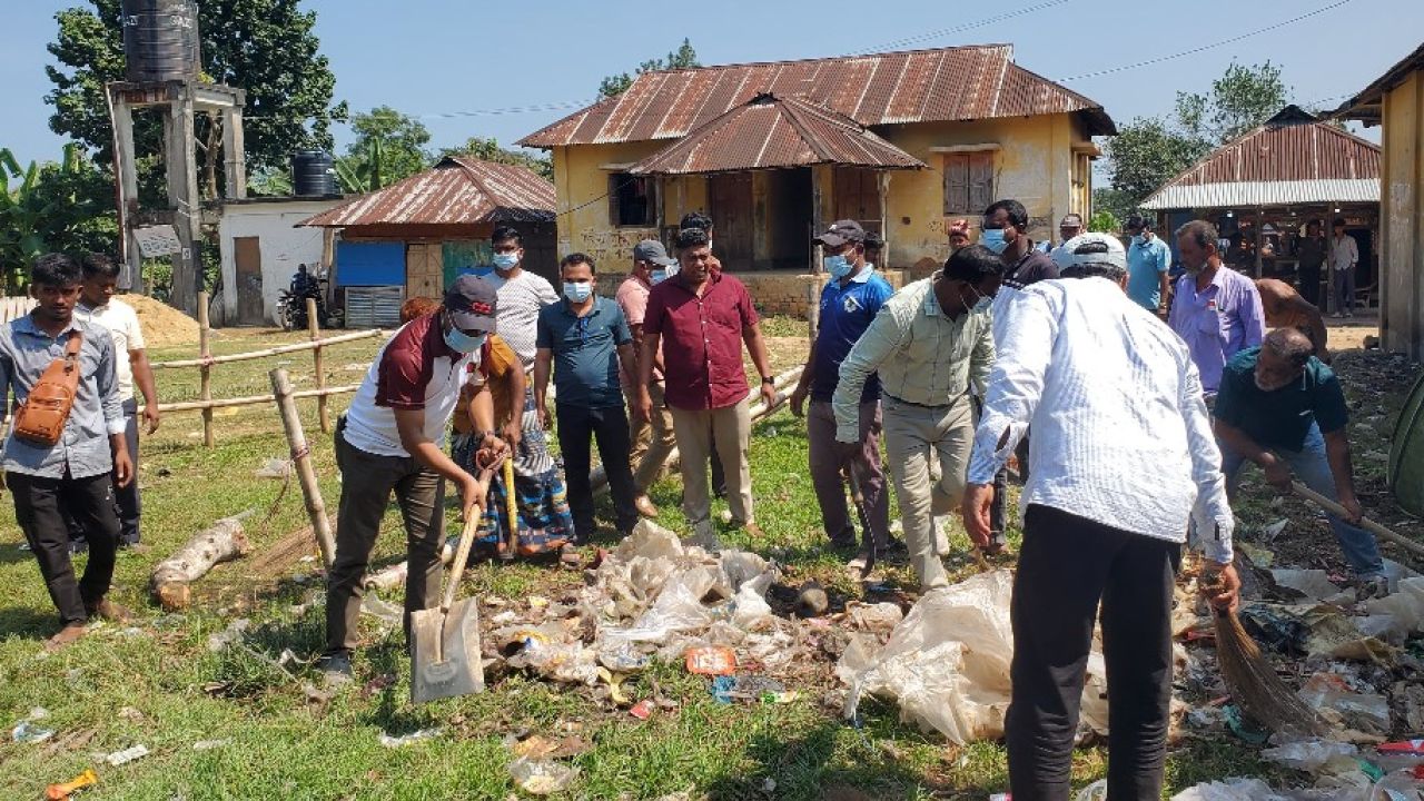 মাটিরাঙ্গার তবলছড়িতে ডেঙ্গু প্রতিরোধে বিএনপির পরিচ্ছন্নতা অভিযান