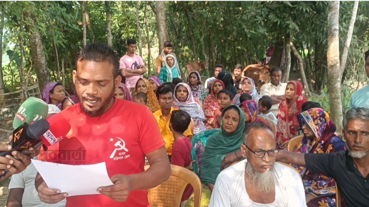নলছিটির শতাধিক পরিবারের বসতভিটা নদীগর্ভে বিলিন