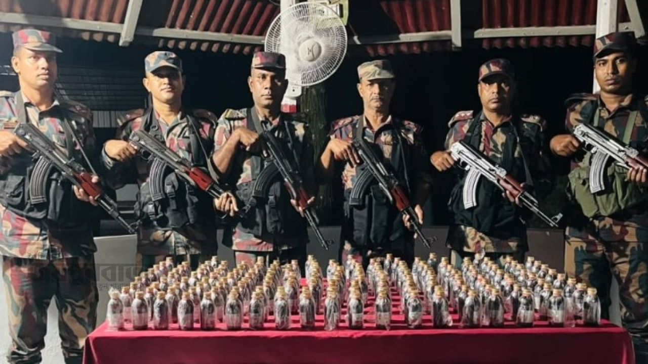 পাঁচবিবি সীমান্তে ১৬০ বোতল কফ সিরাপ উদ্ধার