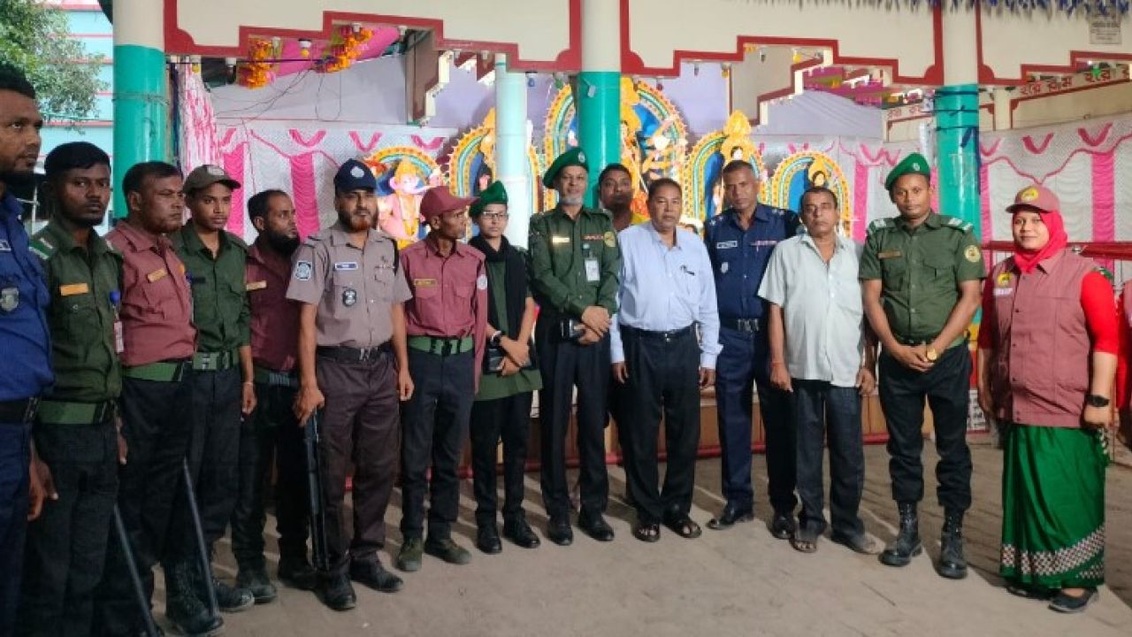 দুপচাঁচিয়া মহাশ্মশান কালীবাড়ি কেন্দ্রীয় মন্দিরে পূজার নিরাপত্তা পরিদর্শন