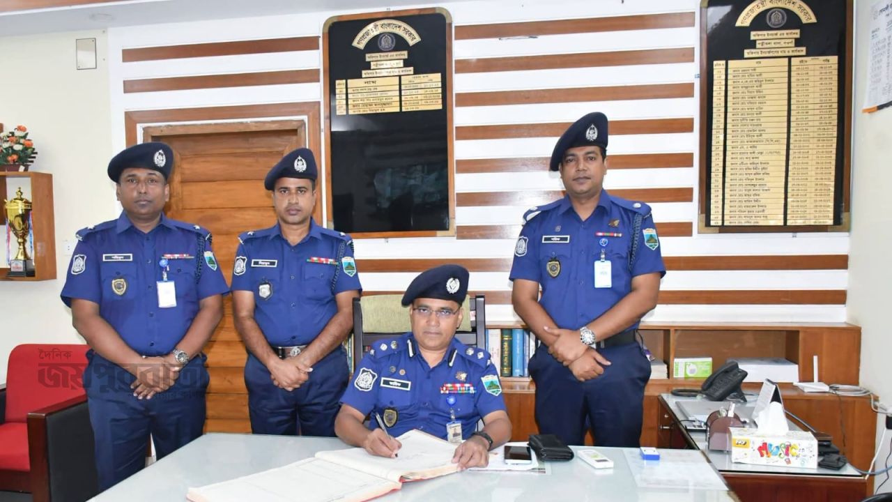 পত্নীতলা থানা বার্ষিক পরিদর্শন করলেন নওগাঁর পুলিশ সুপার