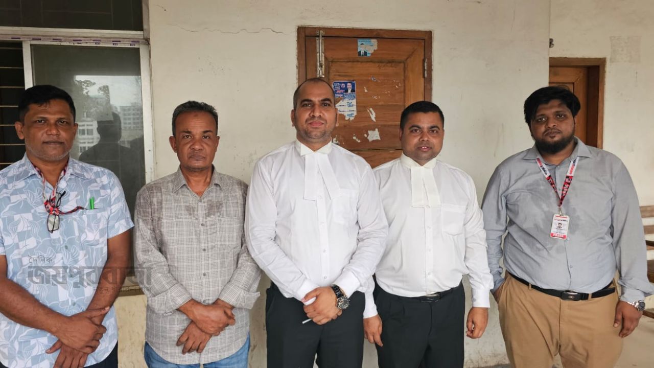 রাজস্ব ফাঁকির সংবাদ প্রকাশে মামলা; জামিন পেলেন দুই সম্পাদক