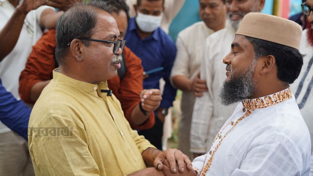 বিজয়ের পর প্রতিদ্বন্দ্বীর বাসায় মির্জা ফয়সল আমীন 